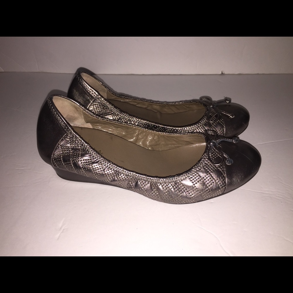 Cole Haan Air Tali Wedge Pump Size 8.5 Silver Bow